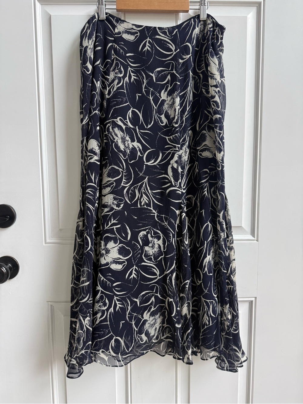 Lauren Ralph Lauren Navy Floral Sketch A-Line Ruffle Midi Skirt 100% silk